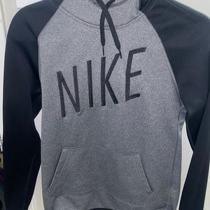 Nike pullover